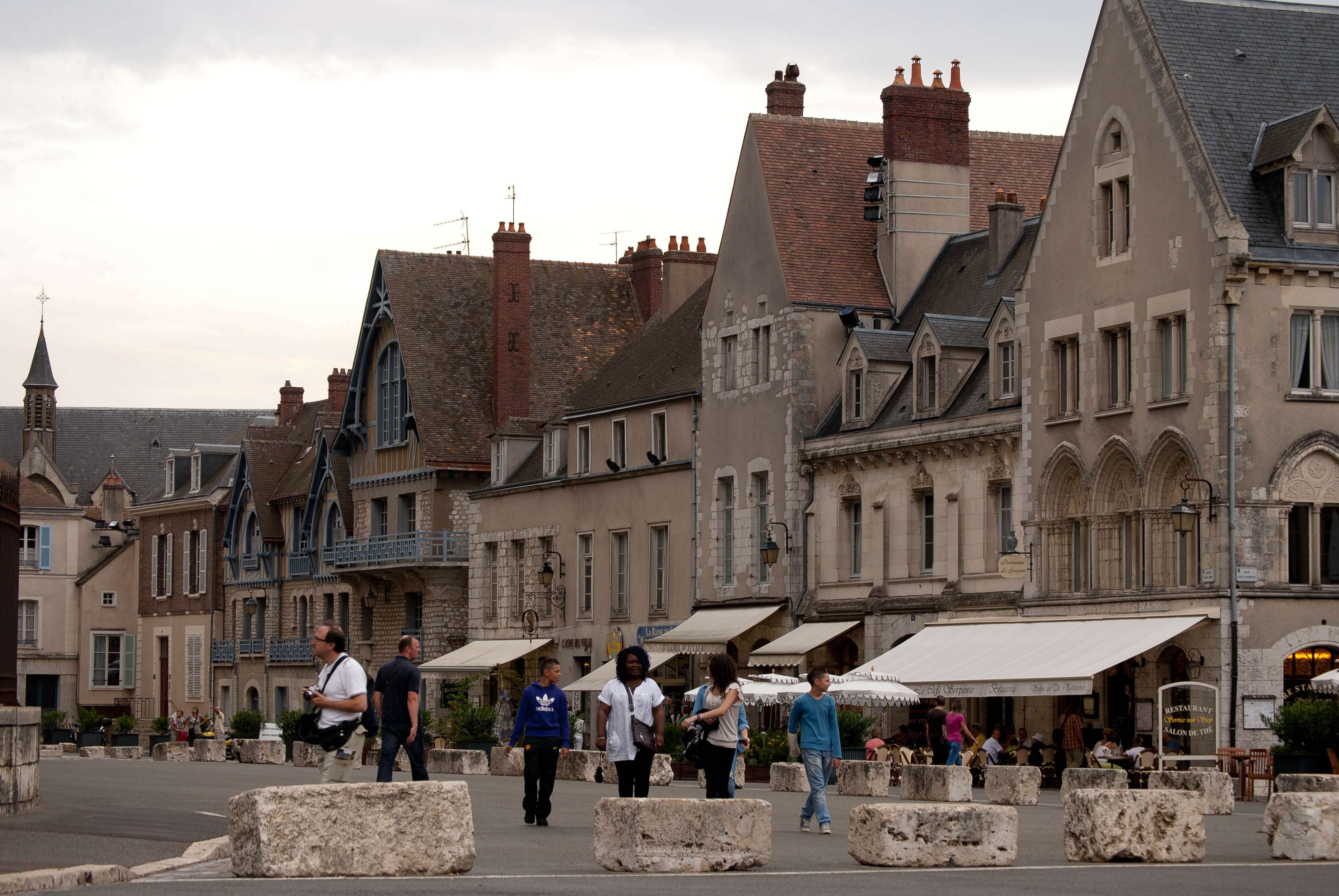 Chartres. Acceso, Alojamiento, Restaurantes y Actividades - Chartres: Arte, espiritualidad y esoterismo. (2)